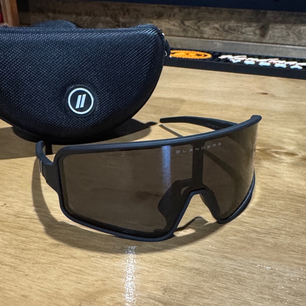 Blenders “Concord Fast” polarized sunglasses